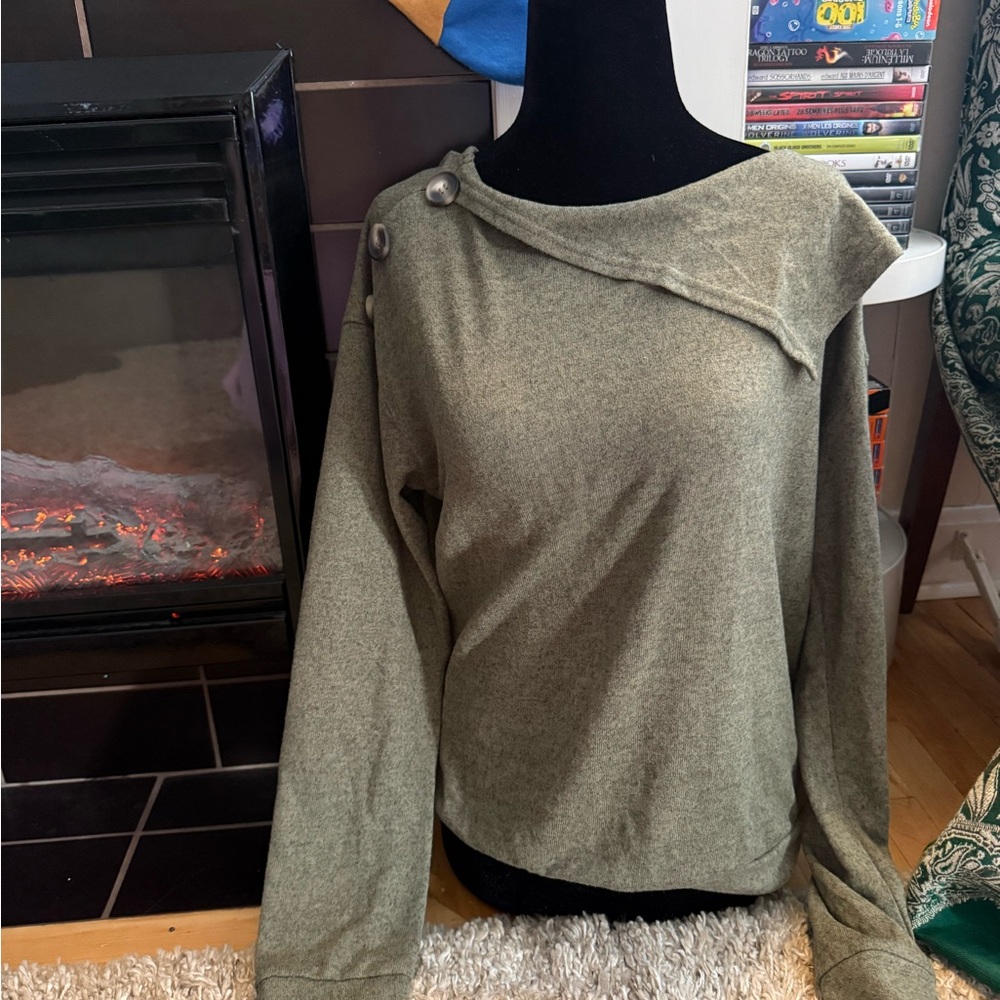 SHEIN Asymmetrical Button Green Top